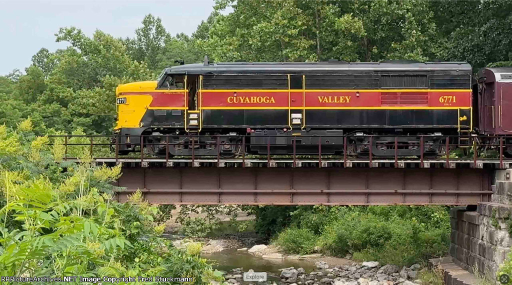 CVSR 6771 crosses Furnace Run.